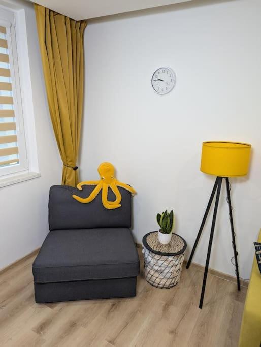 Cool Apartment Znojmo Luaran gambar